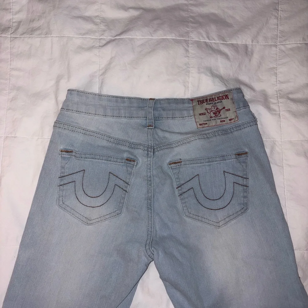 True Religion Women’s Light Blue Boot Cut Jeans - Picture 3 of 4